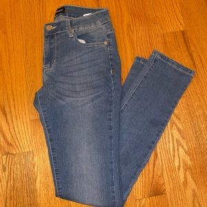 Fashion Nova Jeans size 6